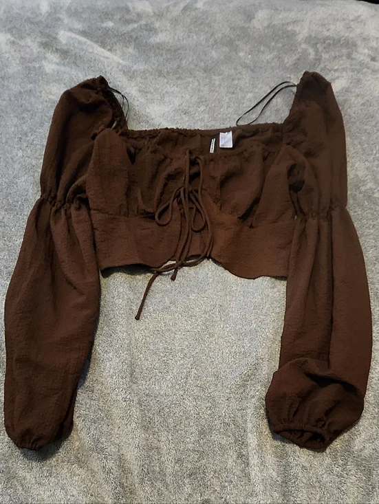 Brown Long Sleeve Puff Sleeve Crop Top – H&M Divided M - Picture 2 of 11